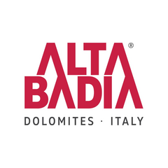 Logotipo Corvara