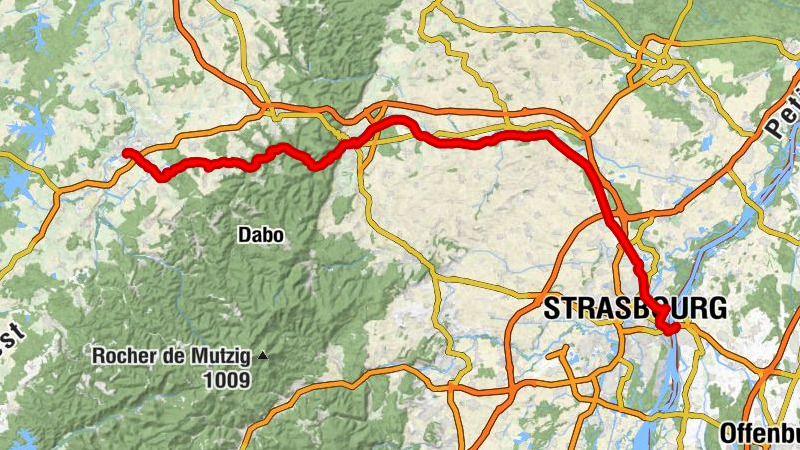 Place de la République - Église de l'Exaltation-de-la-Sainte-Croix - Église Sainte-Jeanne d'Arc - Kehl