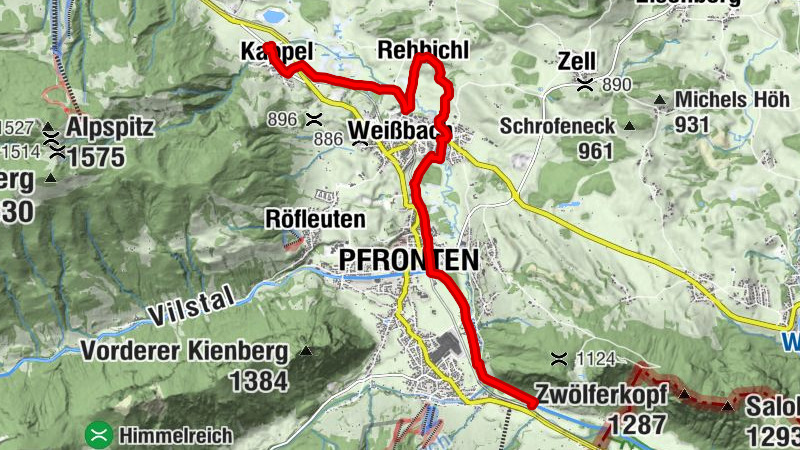 Gran caminata por el valle - sendero de invierno con panorama